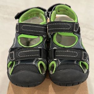 Kamik Seaturtle Sandals Size 8